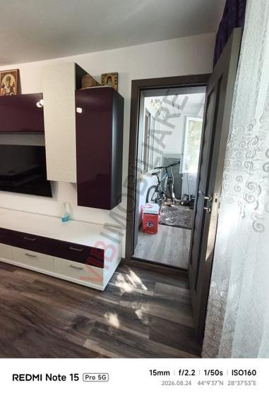 Apartament cu 3 camere semidecomandat, mobilat în Abator