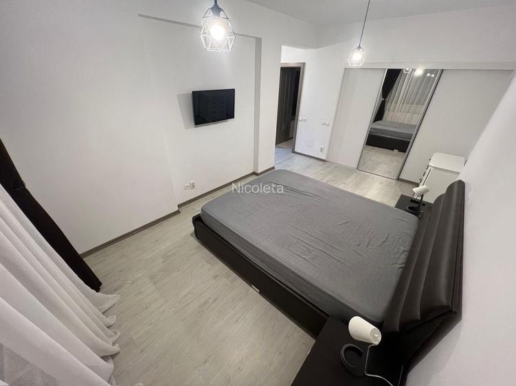 Proprietar Inchiriez Apartament CU 3 CAMERE, 2 DORMITOARE, 2 BAI, LOC PARCARE, Centrala, Camera Dressing