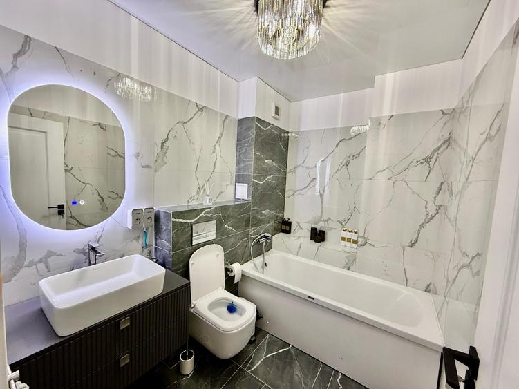 Apartament cu 3 camere decomandat în Nicolina