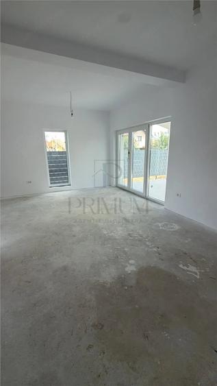 Duplex, finisaje premium - separat prin casa scarii - 4