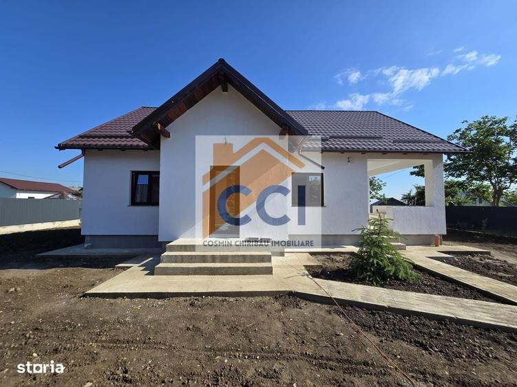 Casă cu 3 camere în Sărata