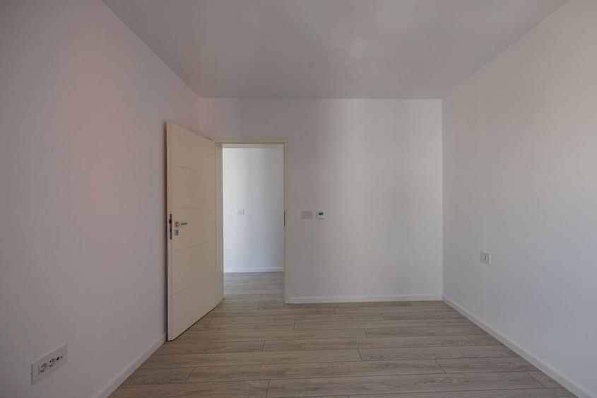 Apartament cu 3 camere decomandat în Braytim