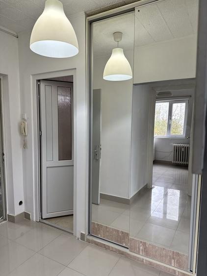 Apartament cu 2 camere decomandat în Brâncoveanu