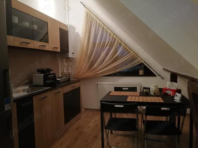 Apartament cu 2 camere decomandat, mobilat în Văcăresti