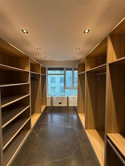 Penthouse cu 7 camere decomandat în Tei