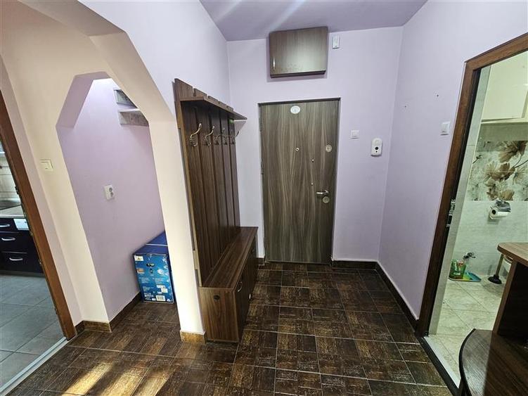 Apartament cu 2 camere decomandat în Micro I