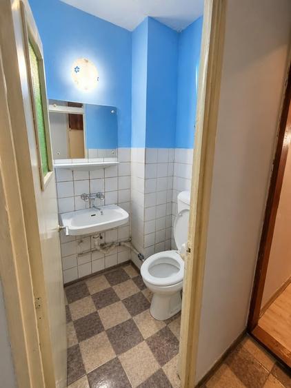 Apartament cu 3 camere decomandat în Exterior Vest