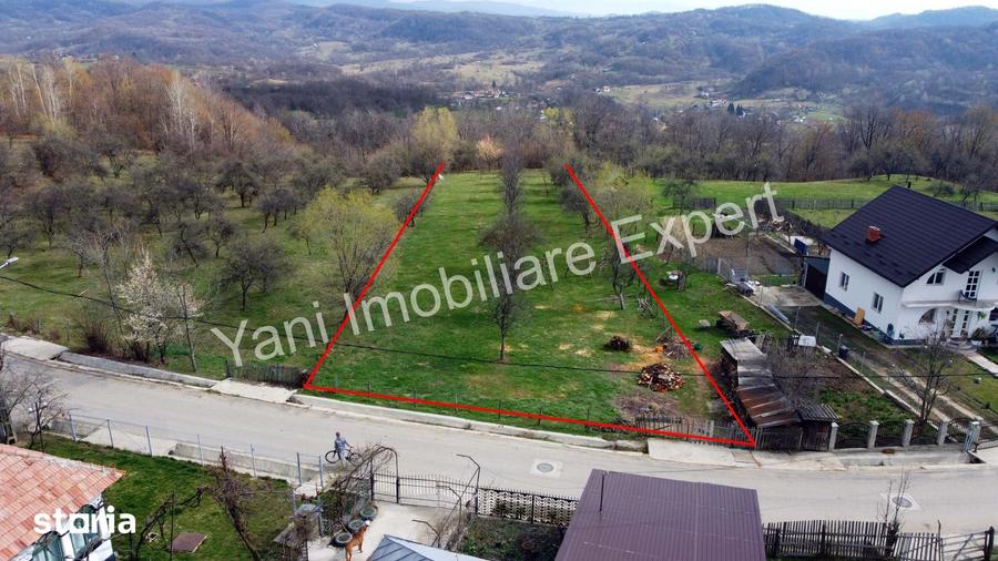 Teren de 3346 mp, în Valea Iașului