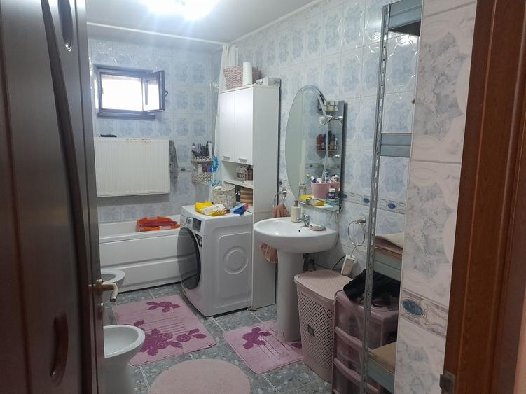 Casă cu 4 camere în Miroslava