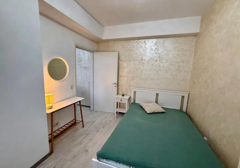 Apartament cu 2 camere semidecomandat în Gorjului