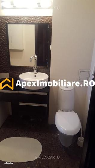 Apartament cu 2 camere decomandat în Pajura
