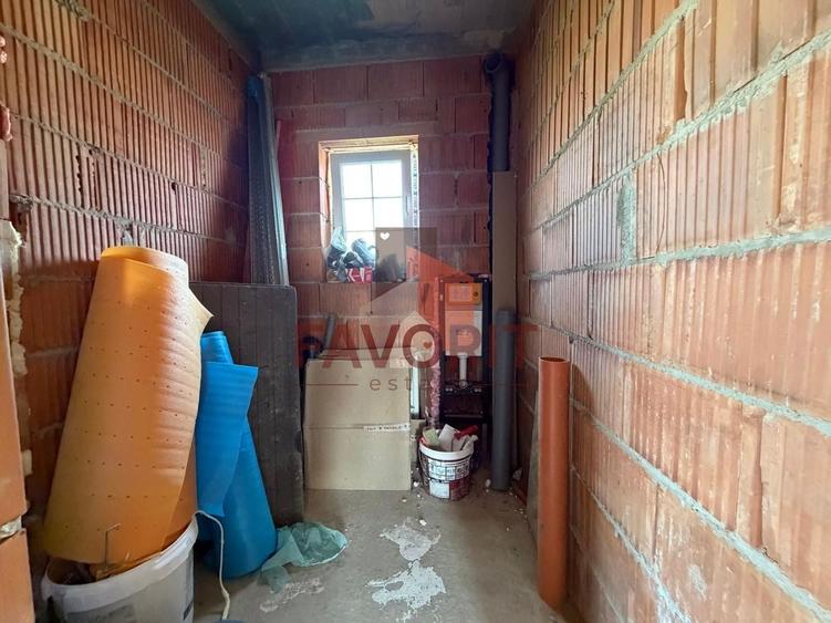 Duplex cu 3 camere cu Canalizare în Sânandrei