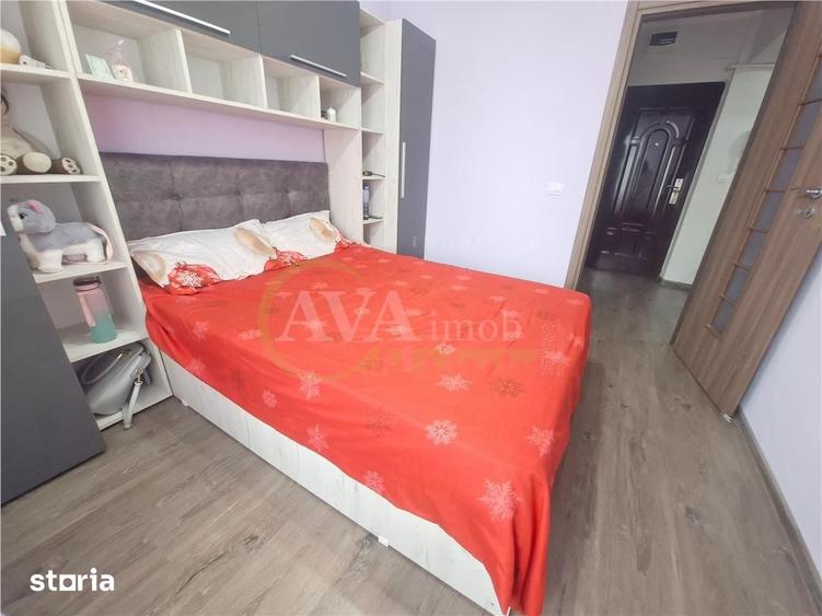 Apartament cu 3 camere semidecomandat în Republicii