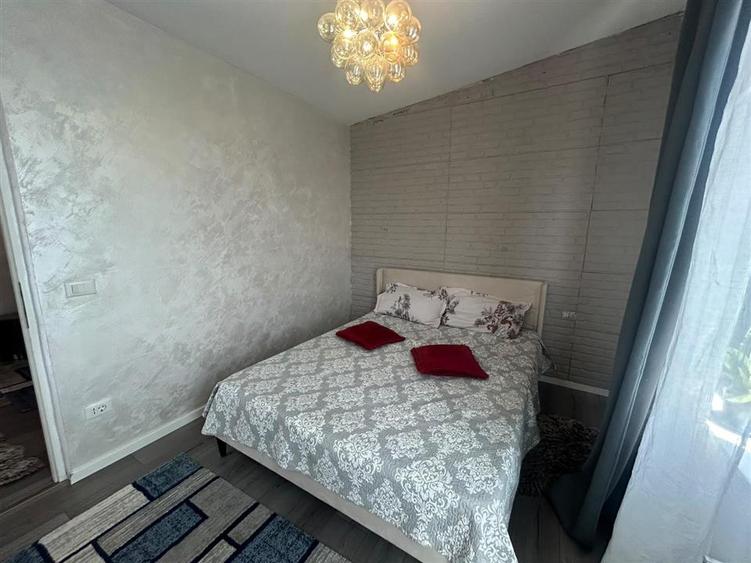 Duplex cu 5 camere cu Canalizare în Plopeni