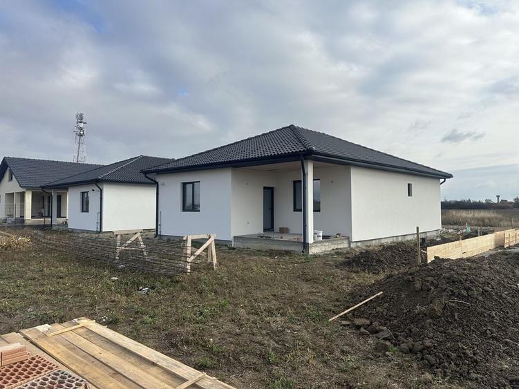 Casă cu 4 camere în Odoreu