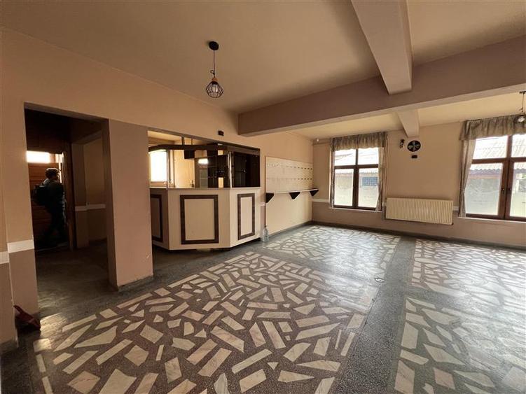 Spațiu comercial, de 215 mp, în Ocna de Sus