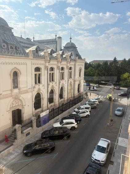 Apartament cu 2 camere decomandat, mobilat în Ultracentral