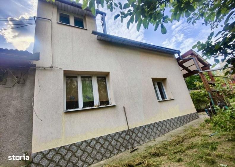 Casă cu 4 camere cu Teren 498 Mp în Între Lacuri