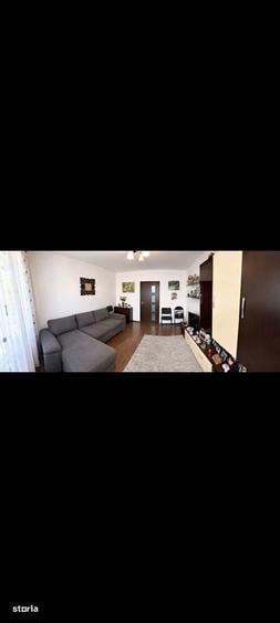Apartament cu 3 camere semidecomandat în Valea Rosie