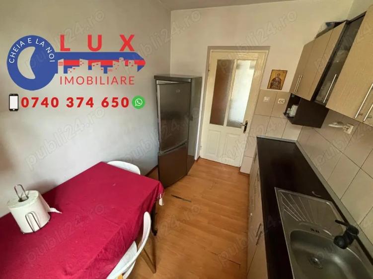Casă cu 5 camere cu Teren 646 Mp în Babadag