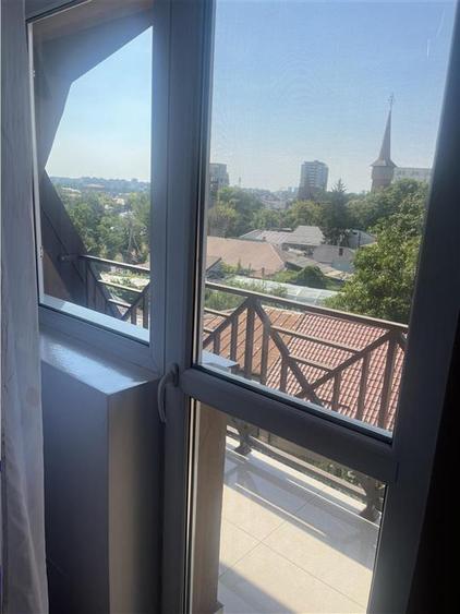 Apartament cu 4 camere decomandat, mobilat în Fundeni