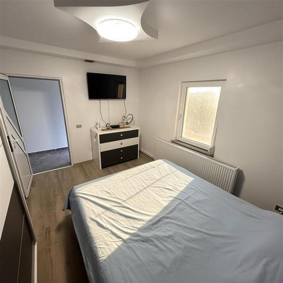 Casă cu 3 camere cu Teren 496 Mp în Tomești