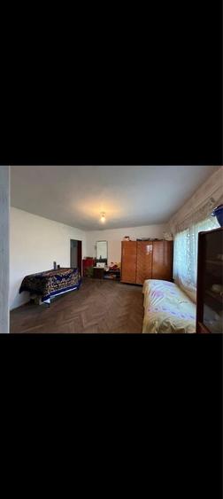 Casă cu 4 camere în Comana