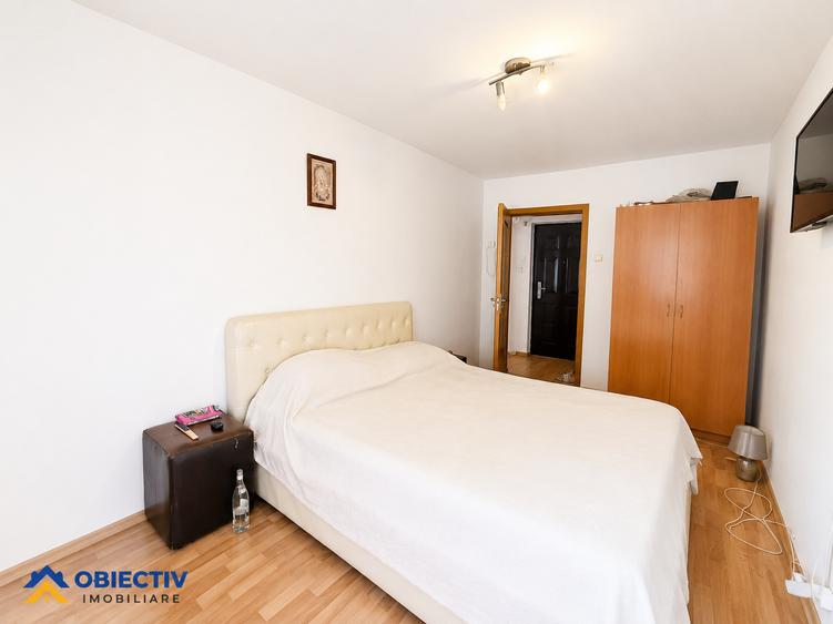 Apartament cu 4 camere semidecomandat în Dărmănești
