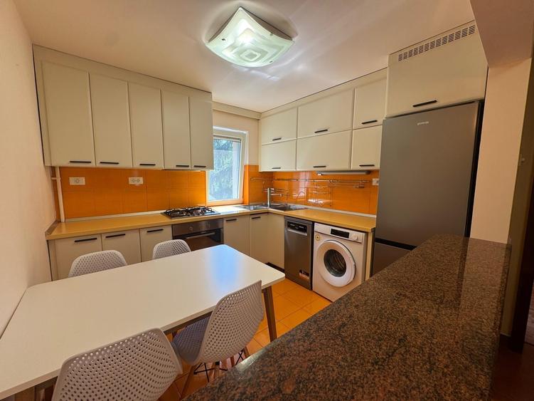 Apartament cu 3 camere, mobilat în Astra