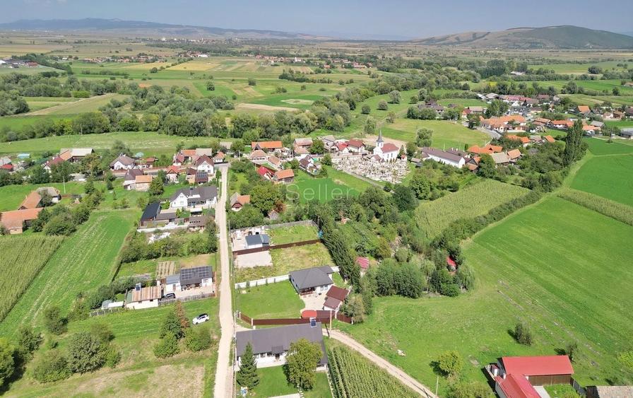 Teren Construcții intravilan de 1000 mp, în Băcel