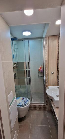 Apartament cu 3 camere decomandat în Cantacuzino