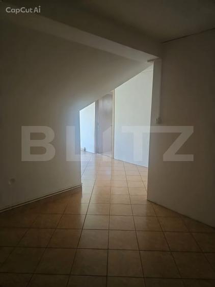 Spațiu comercial, de 320 mp, în Sărmașu