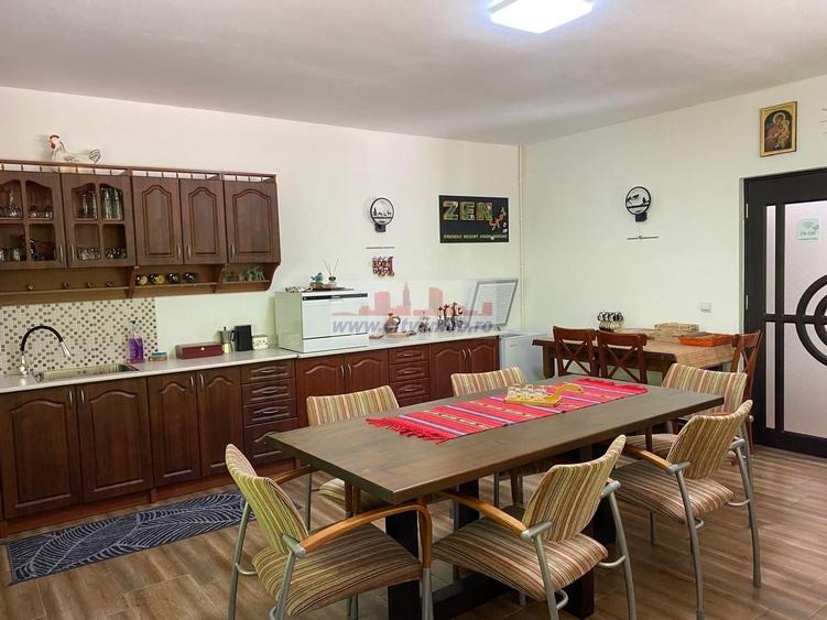 Casă individuală cu 5 camere cu Canalizare în Sătic