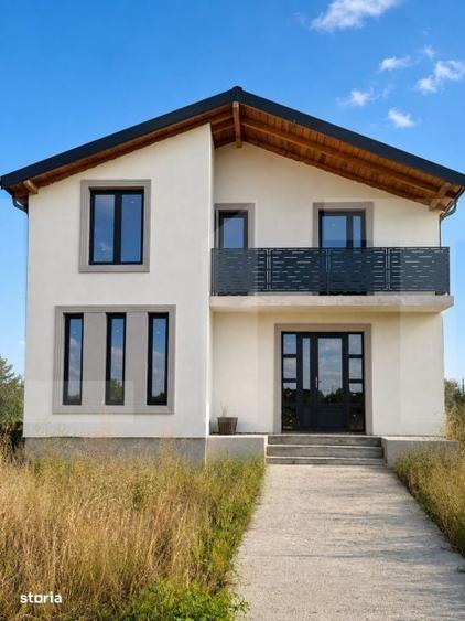 Casă cu 4 camere cu Teren 519 Mp în Piatra