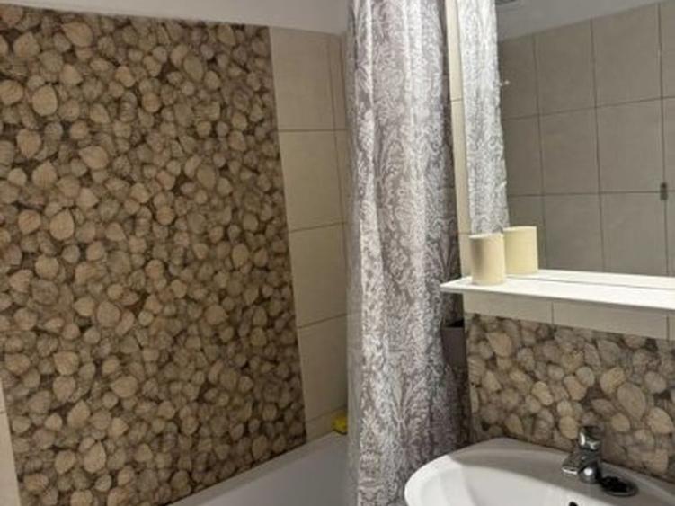 Apartament cu 2 camere decomandat, mobilat în Titan