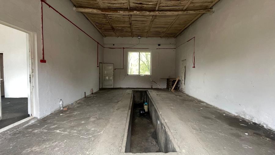 Spațiu industrial, de 857 mp, în Central