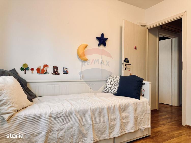 Apartament cu 3 camere semidecomandat, mobilat în Drumul Taberei