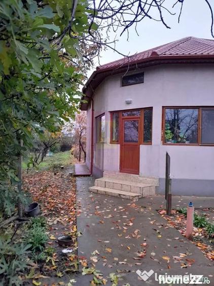 Casă cu 7 camere cu Teren 1500 Mp în Islaz
