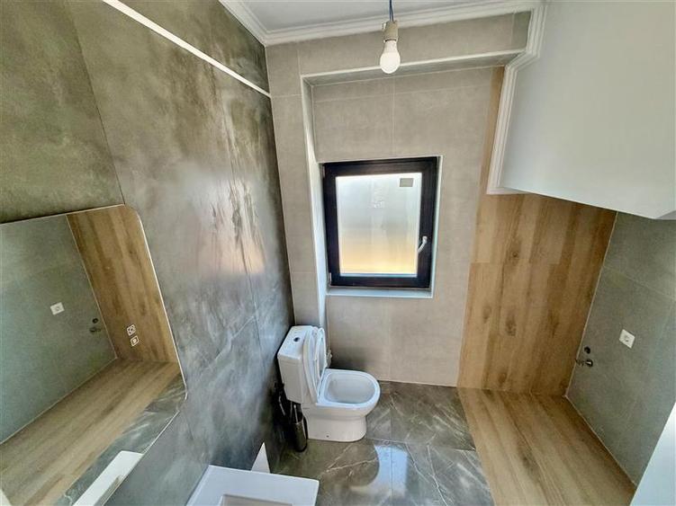Casă individuală cu 4 camere cu Canalizare în Miroslava