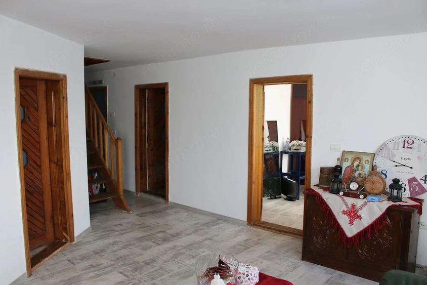 Casă cu Teren 1560 Mp în Crasna