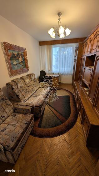 Apartament cu 3 camere decomandat în Central