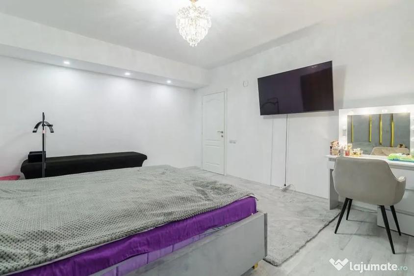 Casă cu 7 camere cu Teren 2000 Mp în Periș