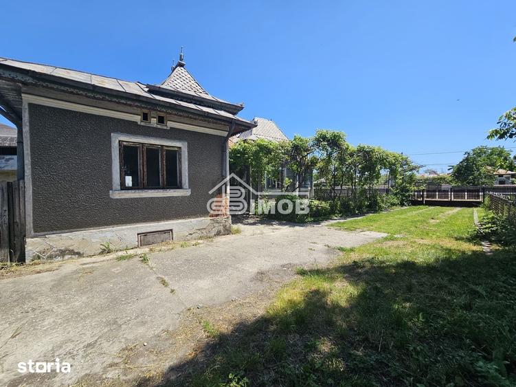 Casă cu 4 camere cu Teren 995 Mp în Ulmi