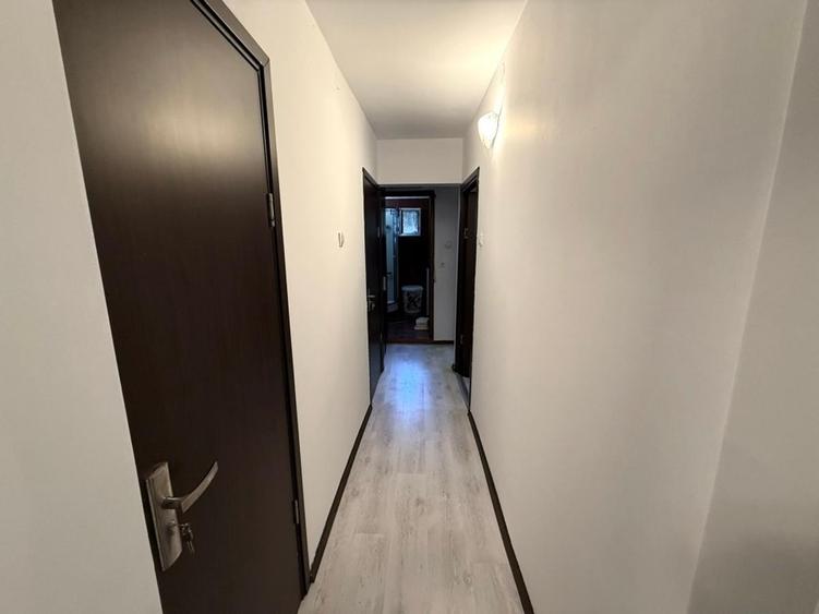 Apartament cu 3 camere decomandat în Lujerului