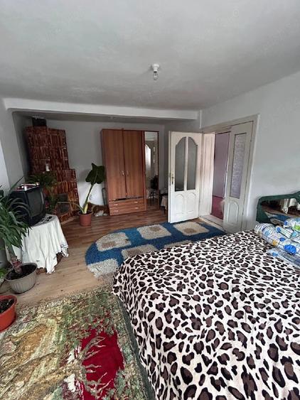 Casă cu 5 camere cu Teren 1300 Mp în Pucheni