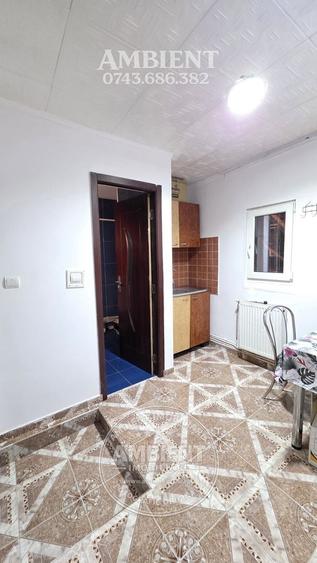 Apartament cu 5 camere decomandat, mobilat în Spital
