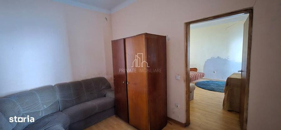 Casă cu 4 camere decomandat în Angofa