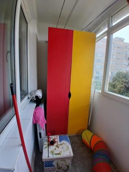 Apartament cu 3 camere decomandat în Drumul Taberei