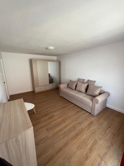 Apartament cu 2 camere decomandat în Independenței