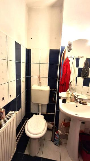 Apartament cu 3 camere decomandat în Drumul Taberei